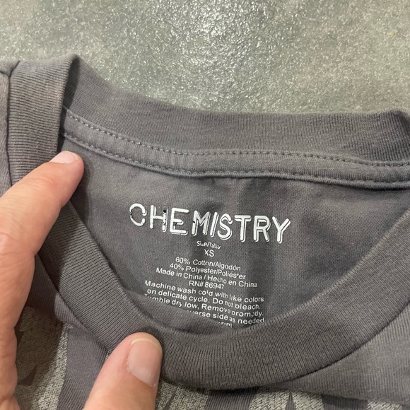 Chemistry size XS Cropped Tee - Picture 3 of 3